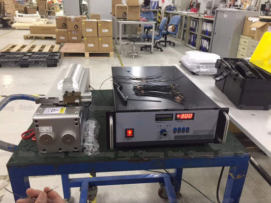 20Khz 4000w नवीनतम अल्ट्रासोनिक प्रौद्योगिकी द्वारा कनेक्टर टर्मिनल सोल्डरिंग अल्ट्रासोनिक तार विभाजन मशीन
